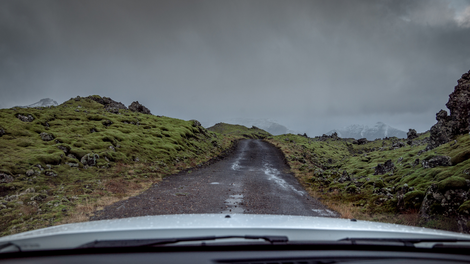 Gravel road to nowhere in Iceland